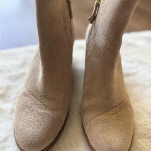 Toms Women's Tan Ankle Booties